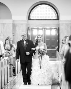 dad-walks-bride-aisle