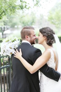 bride-groom-in-park