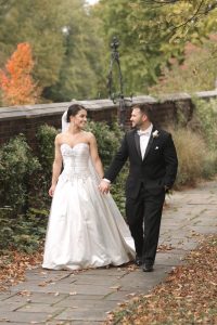 walking-in-mellon-park