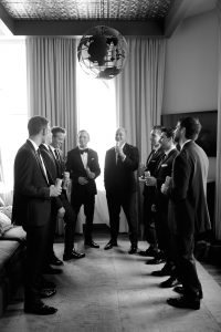 fun photo of groomsmen